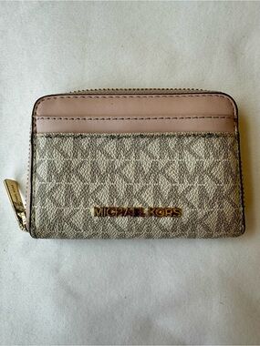 Michael Kors Jet Set Travel Zip Around Card Case Wallet Vanilla Powder Blush